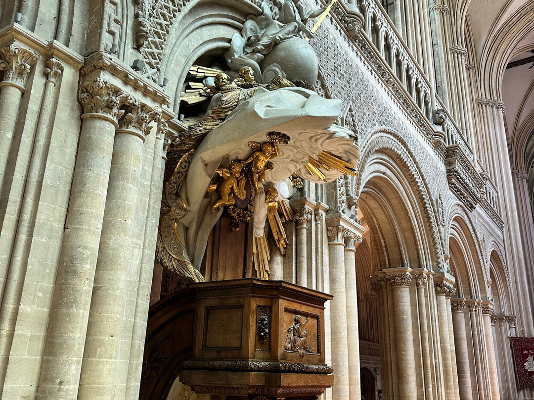 Eglise Saint-Patrice de Bayeux-巴约必去景点