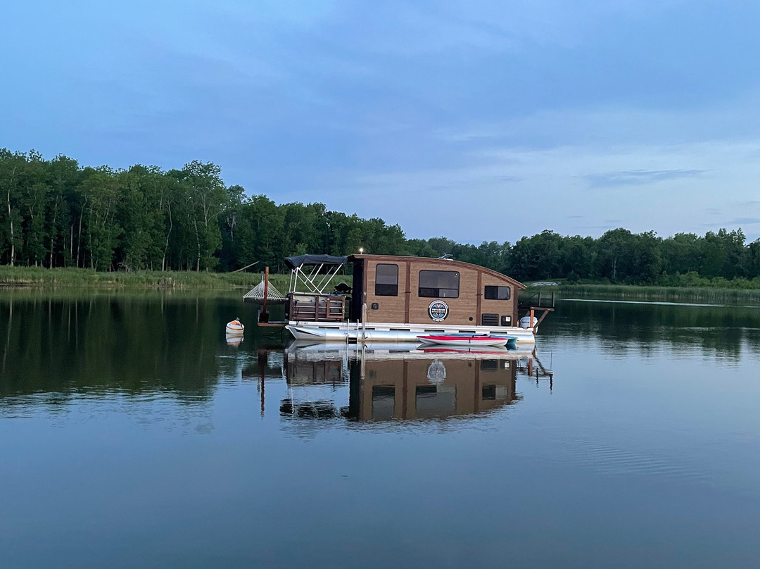 Voyageur Houseboats-Pinawa必去景点