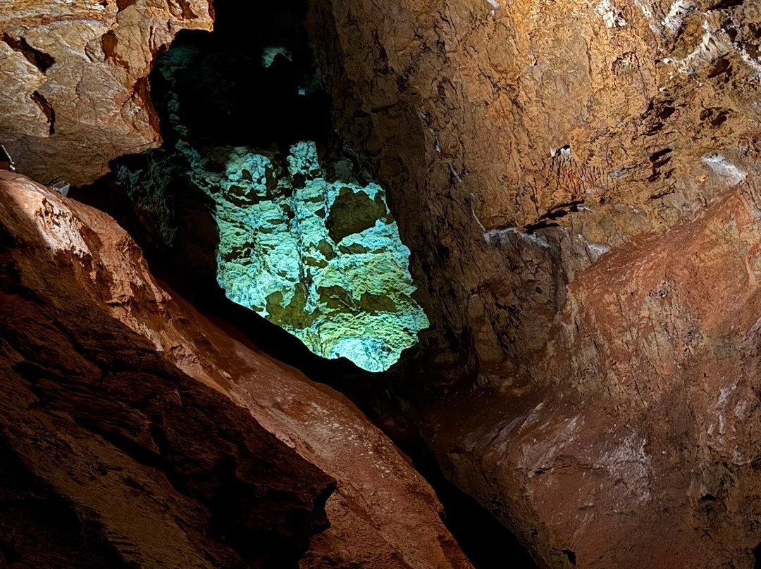Kristallhöhle Kubach-Weilburg必去景点