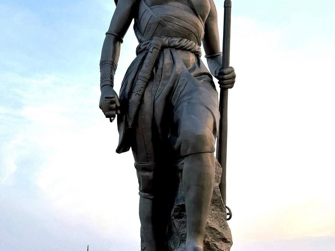 Monument Amazone-科多努必去景点