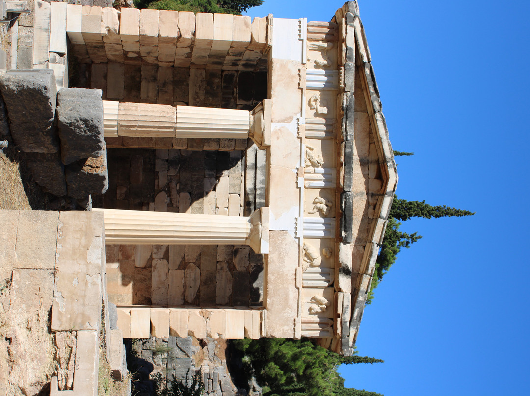 Treasury of the Athenians-德尔斐必去景点