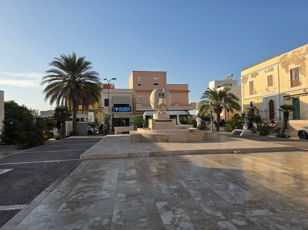 Info Point Hub Turistico Lampedusa-兰佩杜萨必去景点