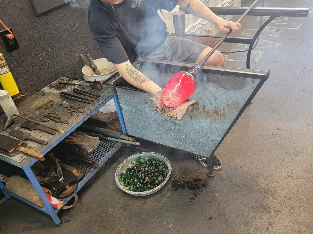 Trifecta: Glass - Art - Lounge-列克星敦必去景点