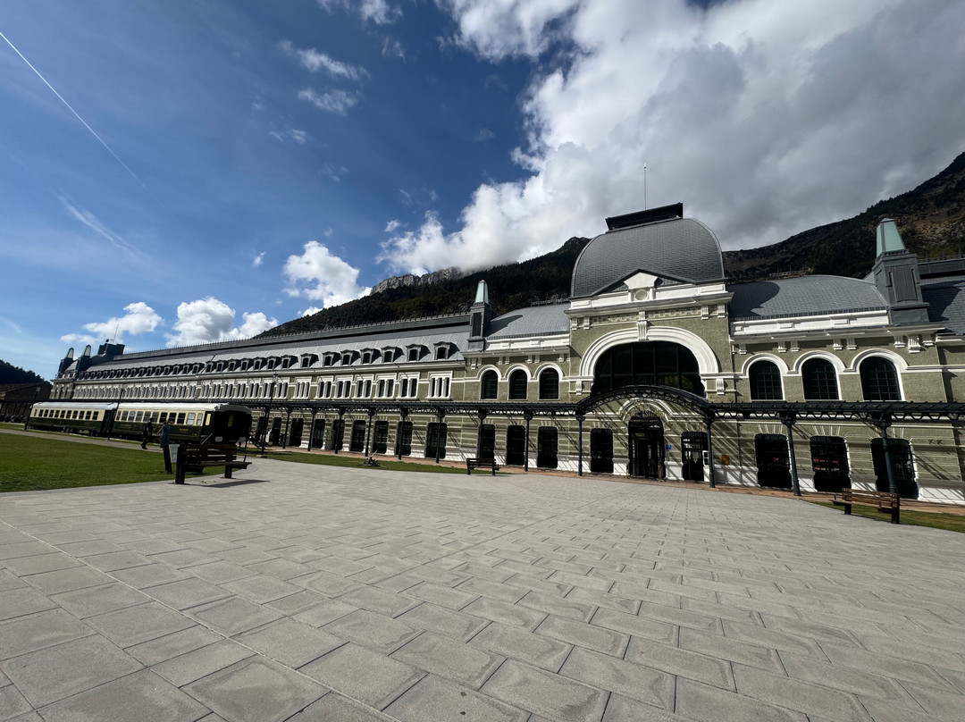 Estacion Internacional de Canfranc-坎弗兰克必去景点