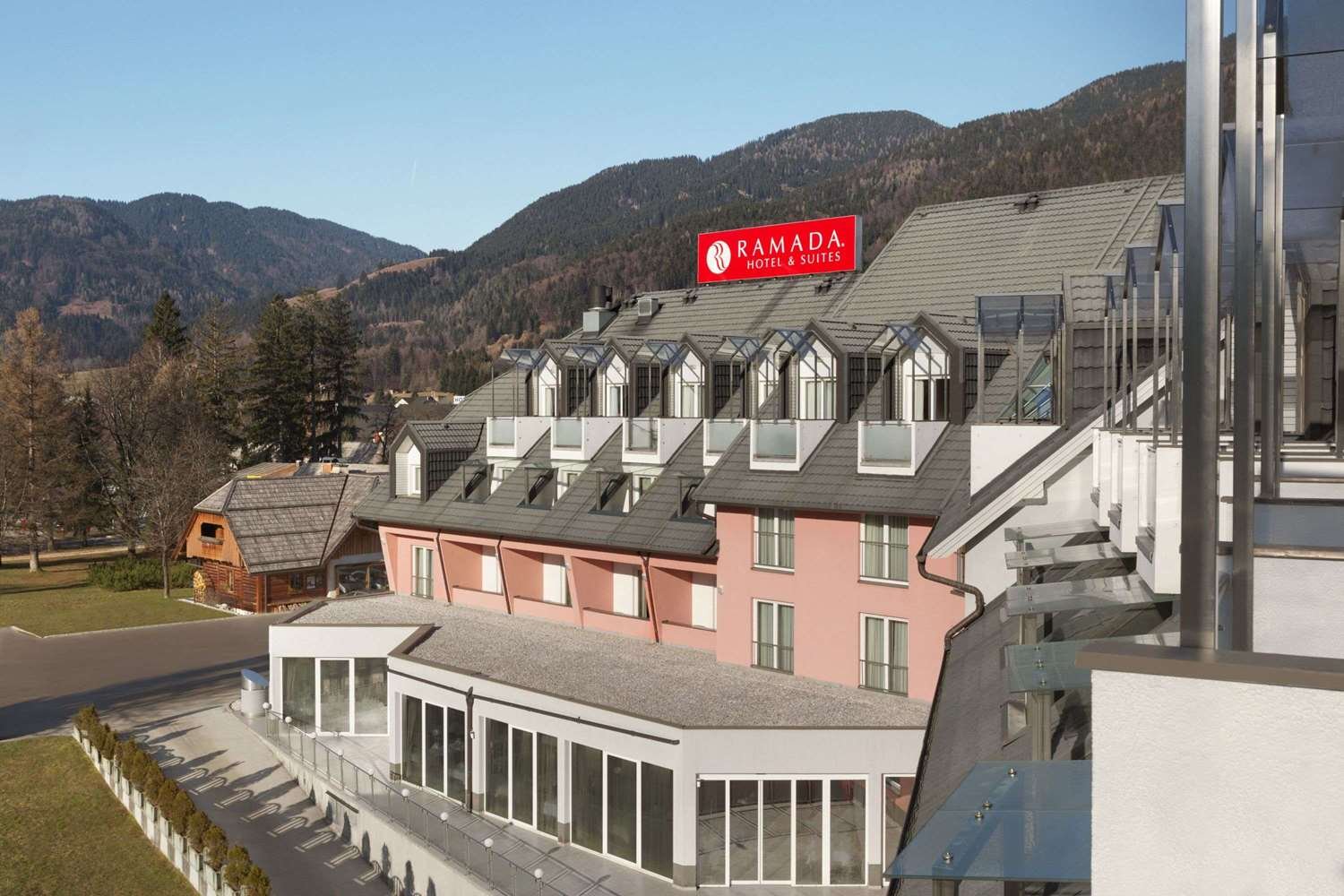 Ramada Hotel & Suites by Wyndham Kranjska Gora-官方