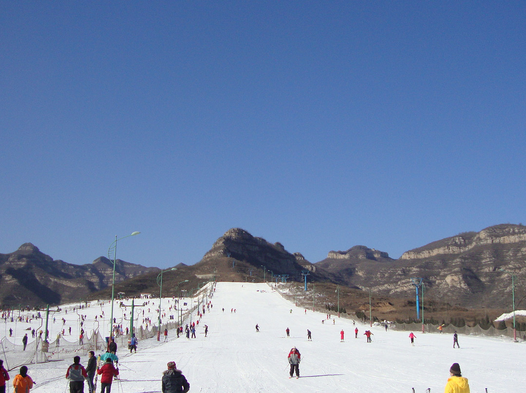 清凉山滑雪场-井陉县必去景点