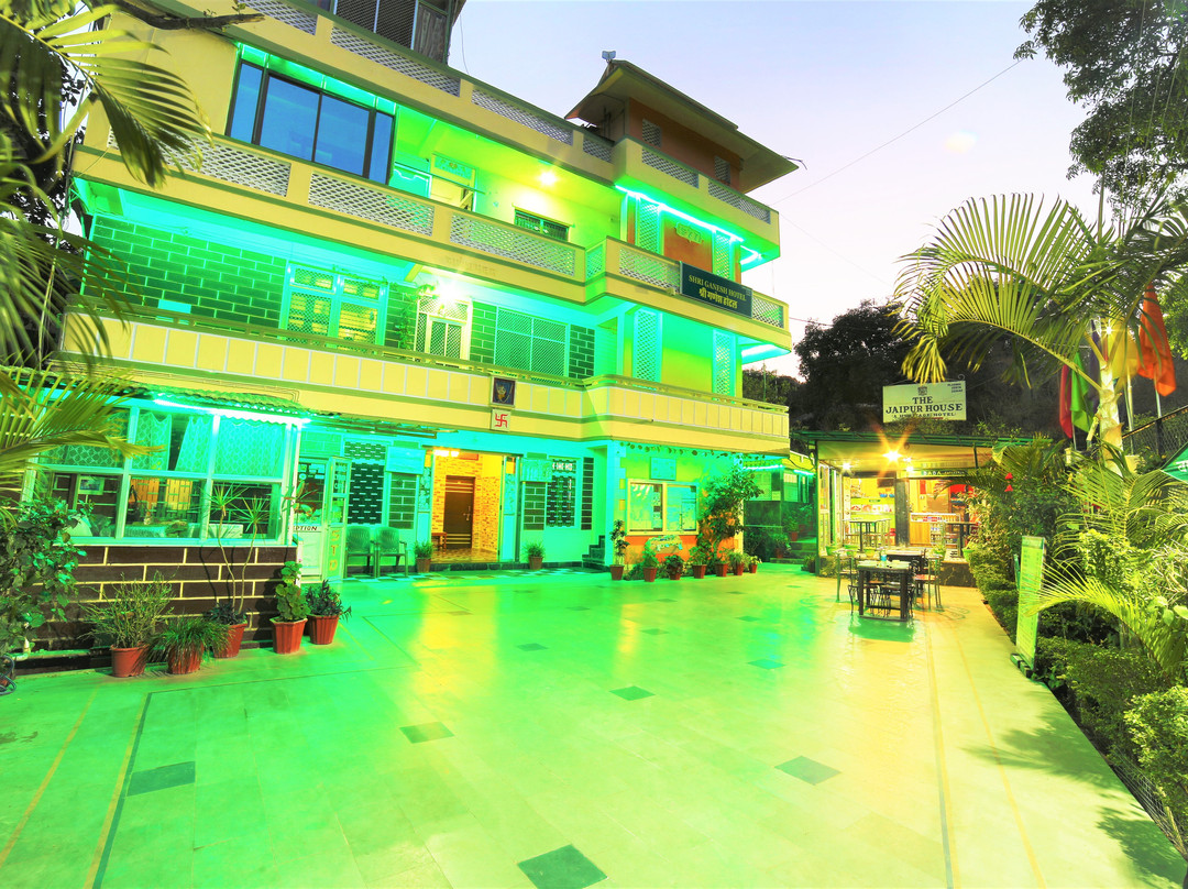 Shri Ganesh Hotel主图