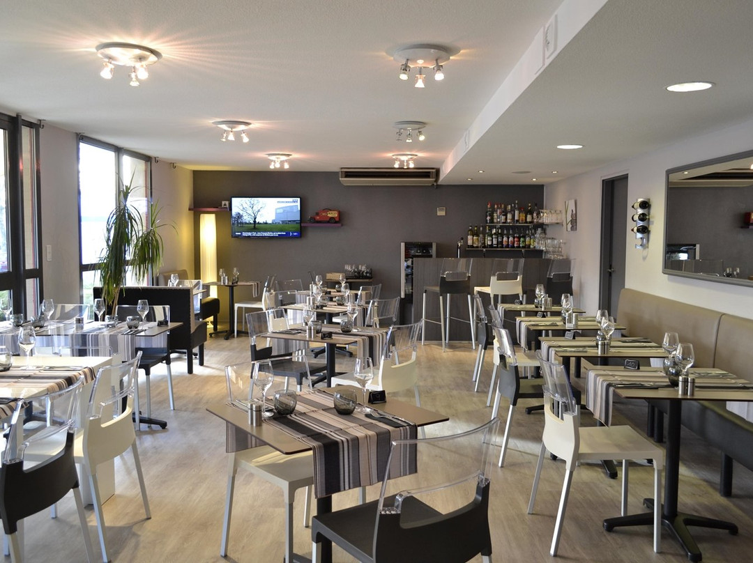 基里亚德布丽芙加拉德中央酒店主图