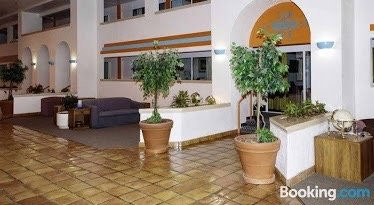 Howard Johnson by Wyndham Gallup