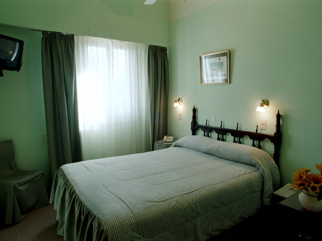 Trelew酒店住宿-Hotel Galicia