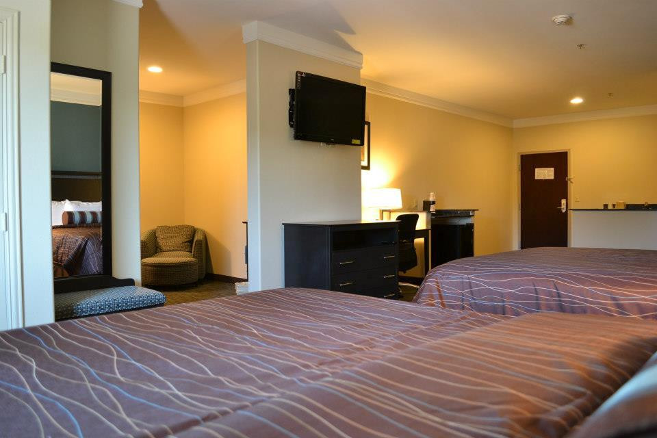 Red River Inn & Suites