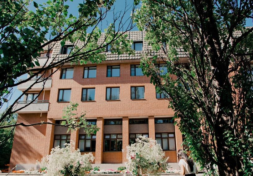 Beryozovsky酒店住宿-Oktyabrskaya Hotel