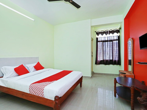 OYO 24623 Chetana Residency