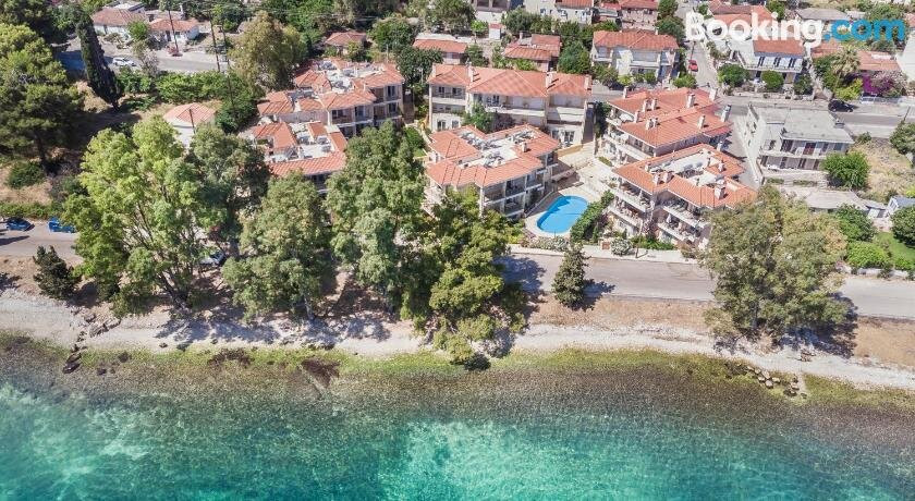 Meliti Waterfront Suites