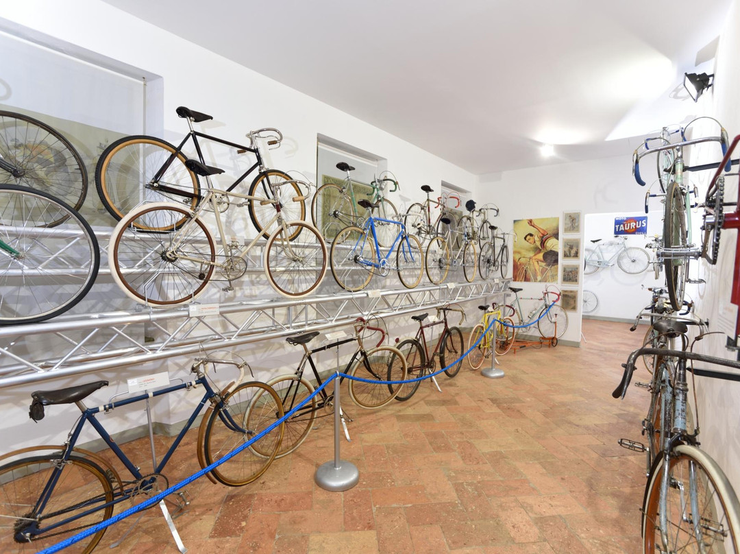 Collezione Velocipedi E Biciclette Antiche景点图片