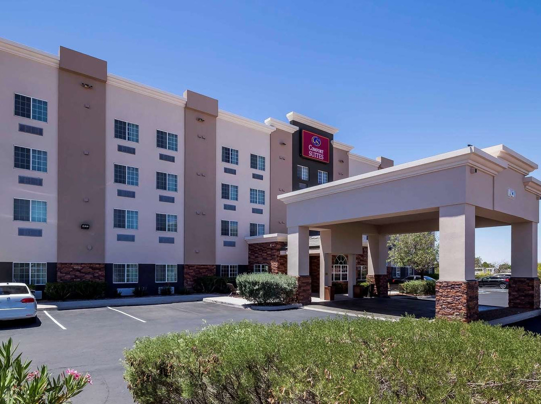 Comfort Suites