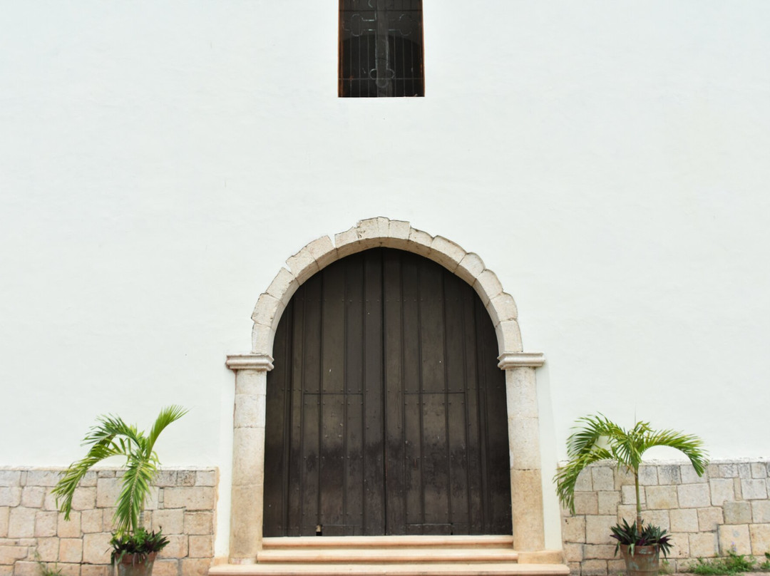 Holy Cross Catholic Church (iglesia Santa Cruz)-Felipe Carrillo Puerto必去景点
