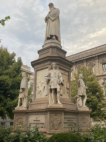 Scuola Leonardo Da Vinci Milano-米兰必去景点