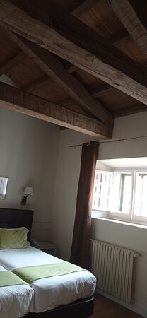 莱昂诺尔德阿基塔尼亚酒店主图