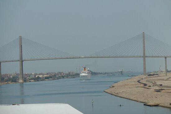 Suez Canal景点图片