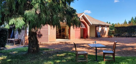 Petersons Armidale Winery景点图片