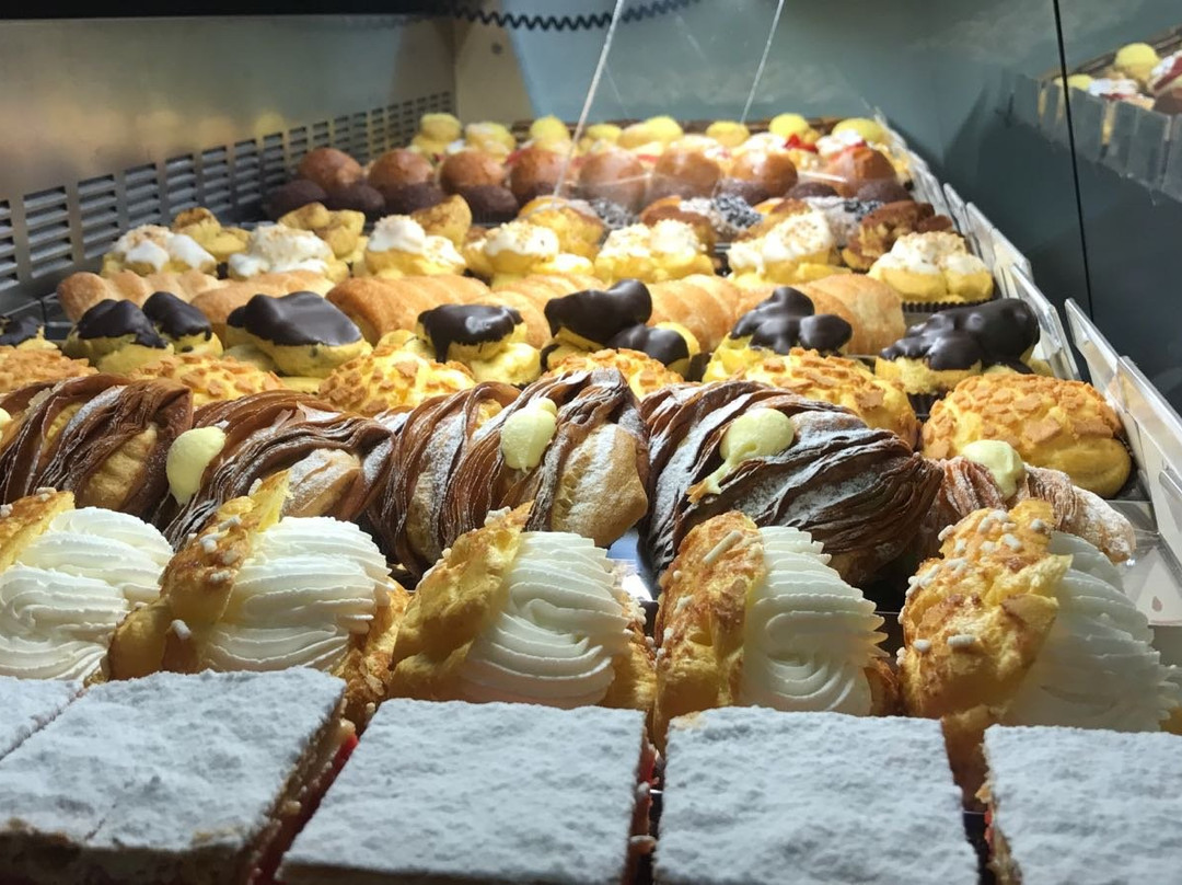 Fumone餐馆和美食-La Deliziosa Pasticceria Gelateria