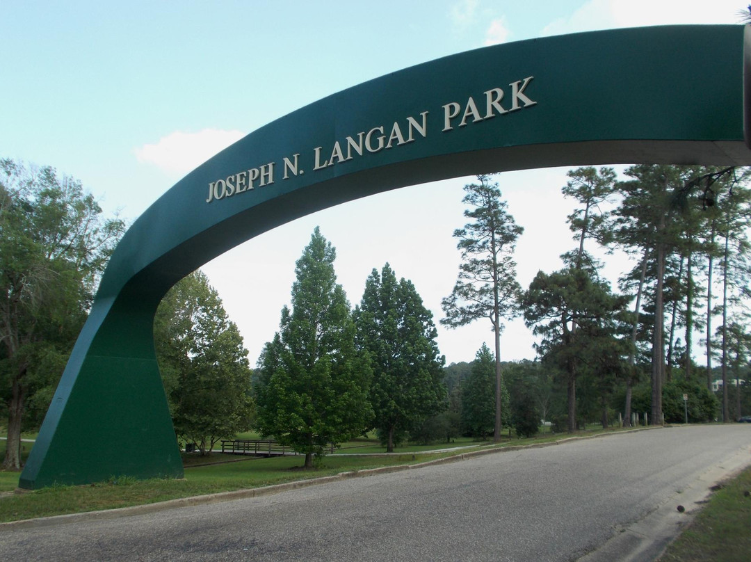 Langan (Municipal) Park景点图片