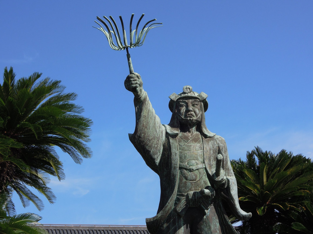 Kuranosuke Oishi Statue