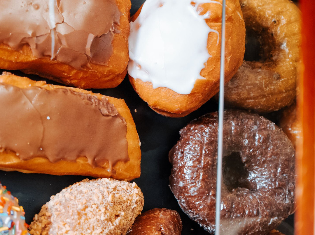 安阿伯丽晶套房酒店主图