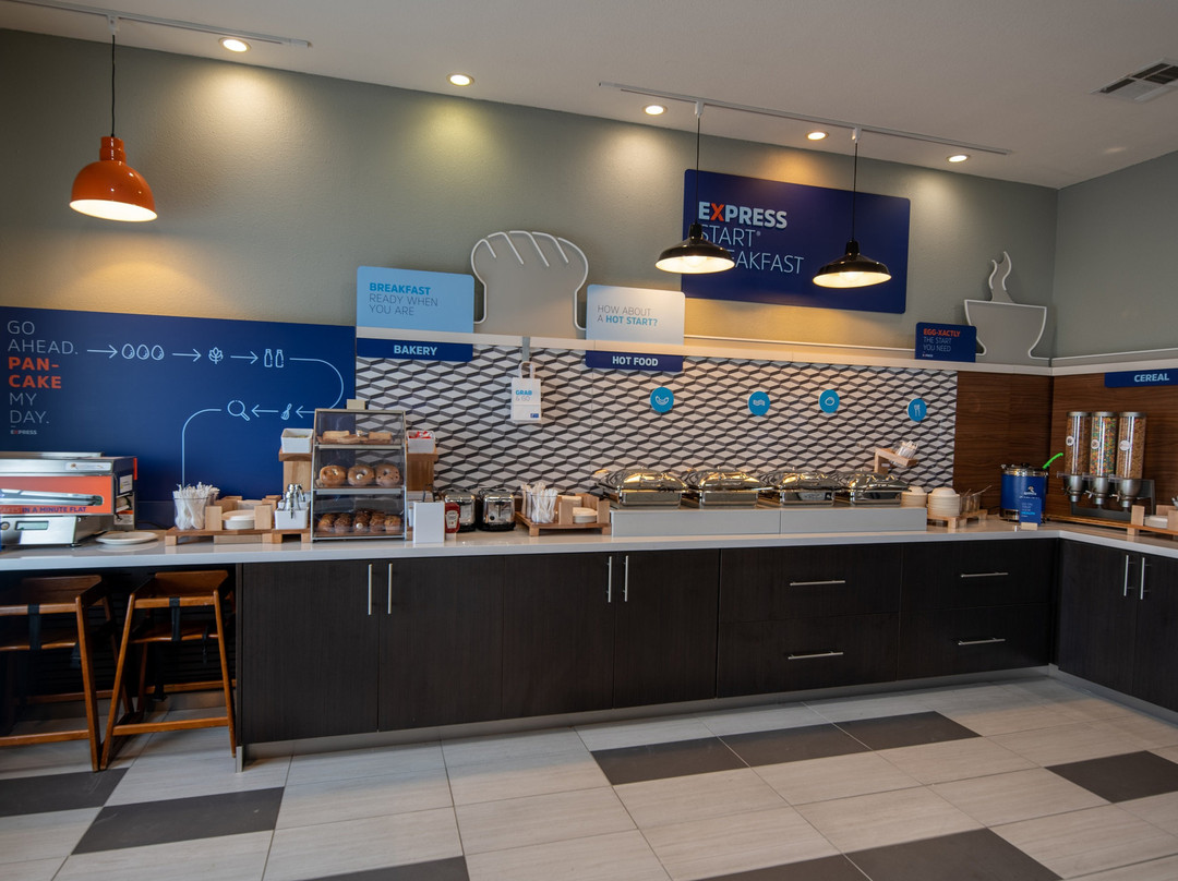 Hubbard酒店住宿-Holiday Inn Express & Suites N Waco Area - West By IHG