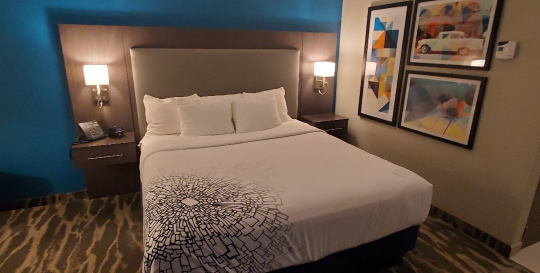 科科莫智选假日酒店主图