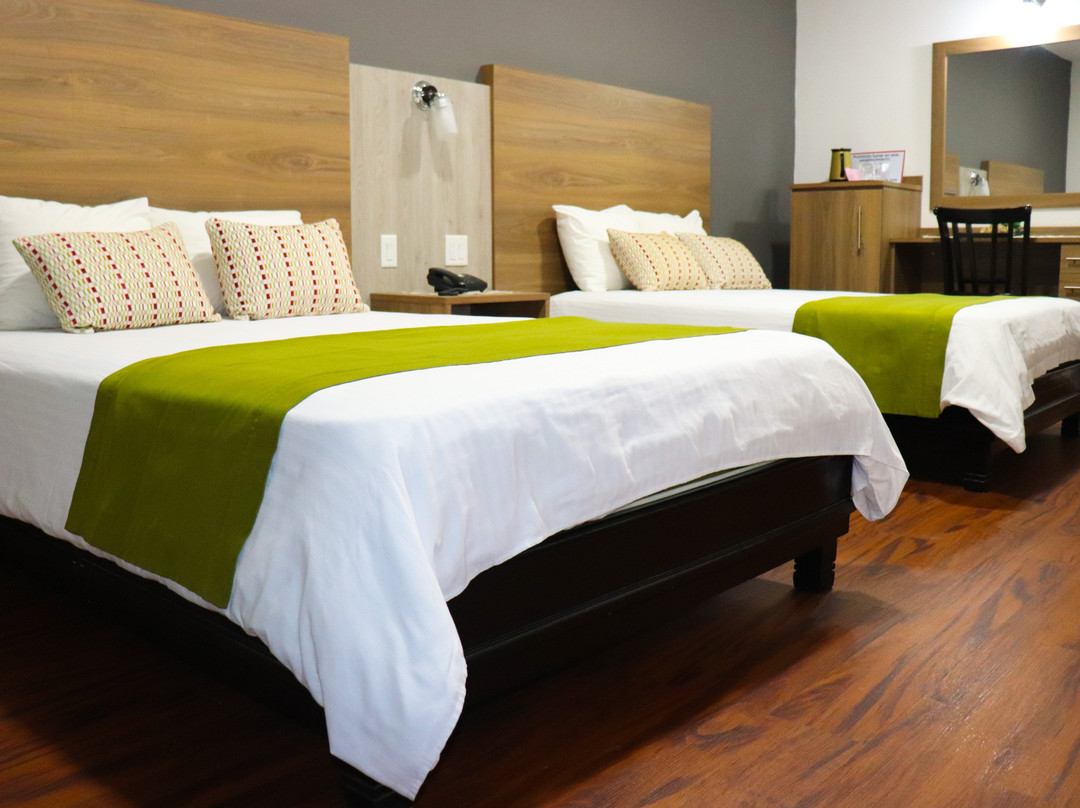 Hotel Puerta del Sol主图