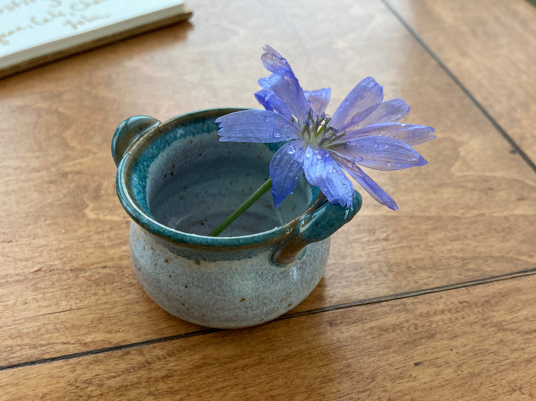 Noon Whistle Pottery景点图片