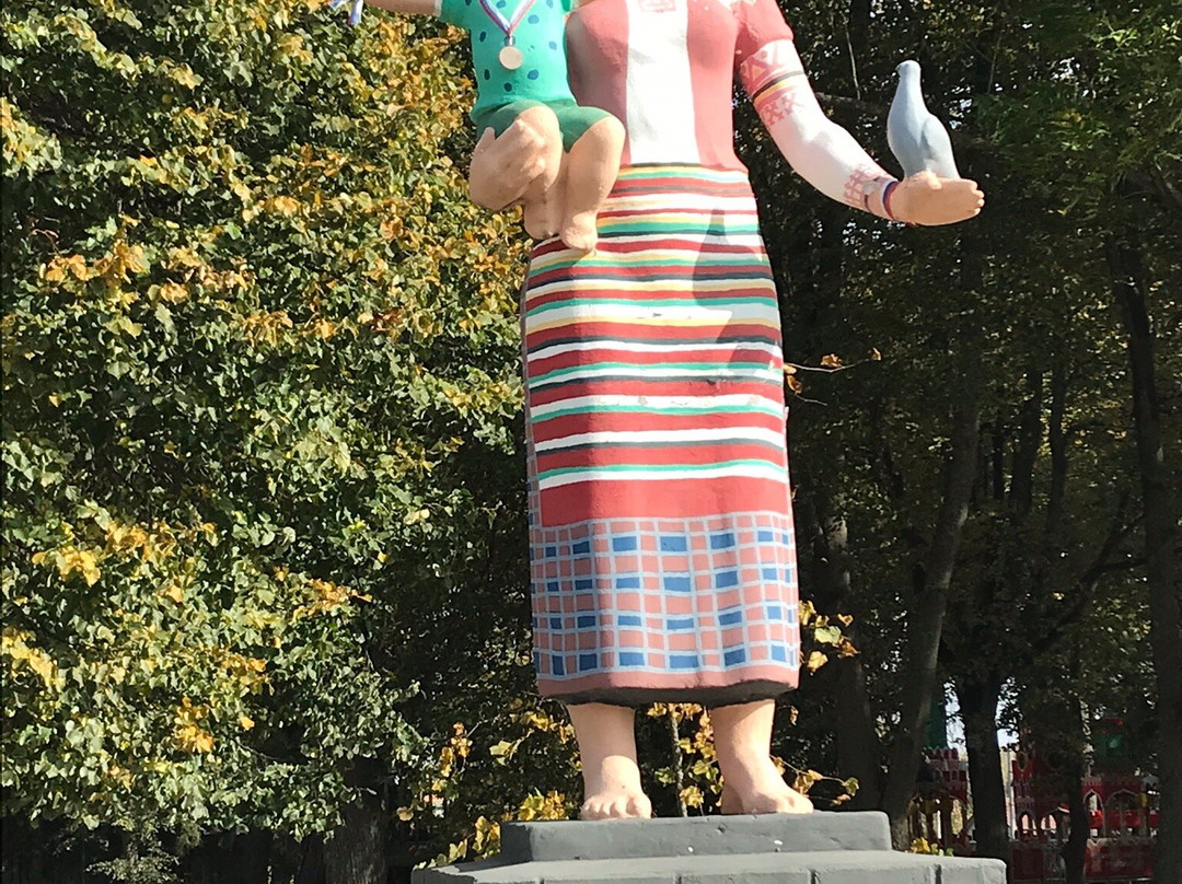 Monument Kuzya and Mother-Odoyev必去景点