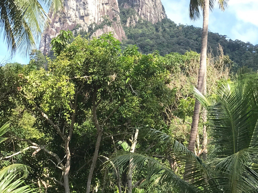 米纳安格湾度假酒店主图