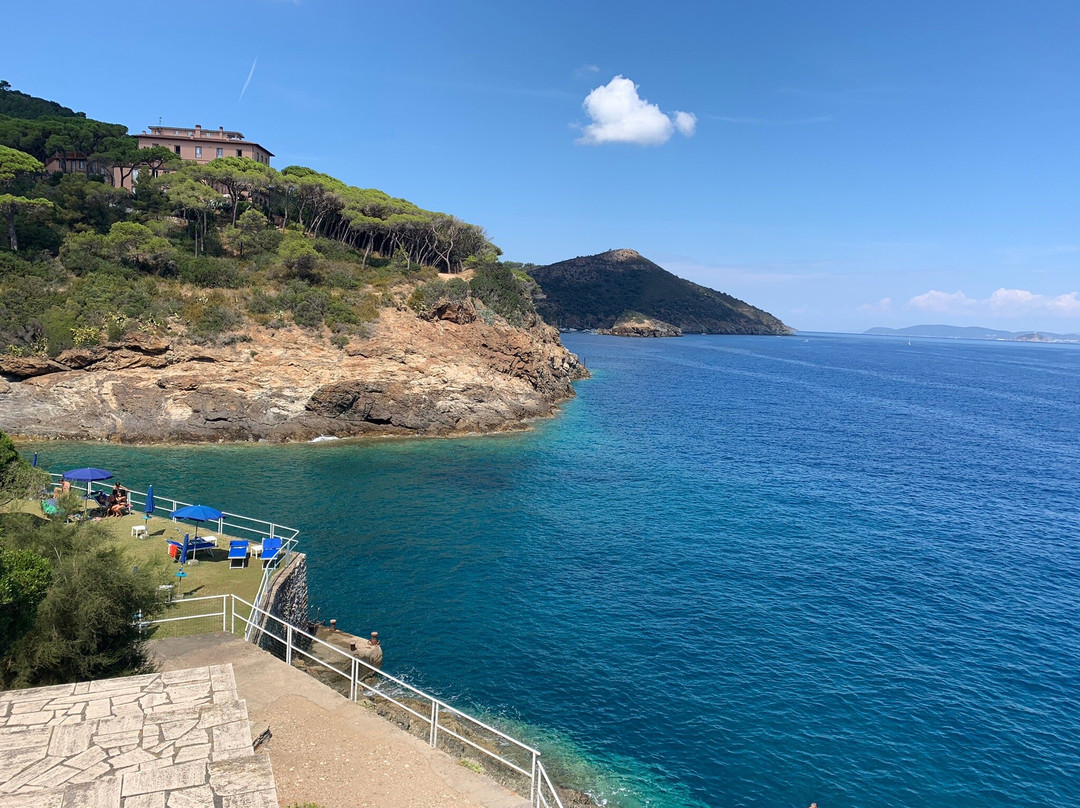Spiaggia Reale-Porto Azzurro必去景点