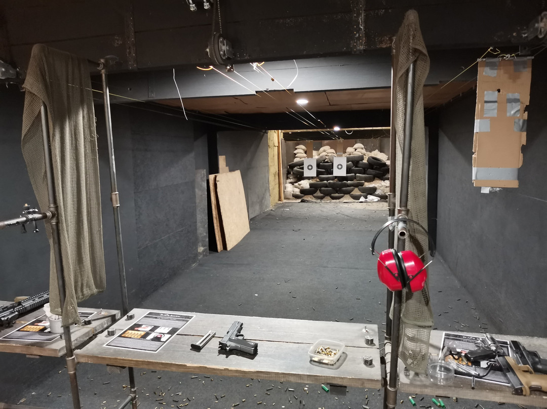 Black Raven Shooting Club景点图片
