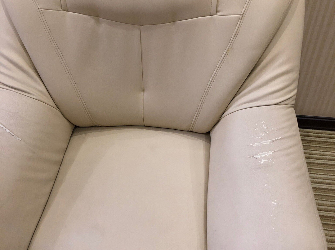 拉泽尼里酒店主图