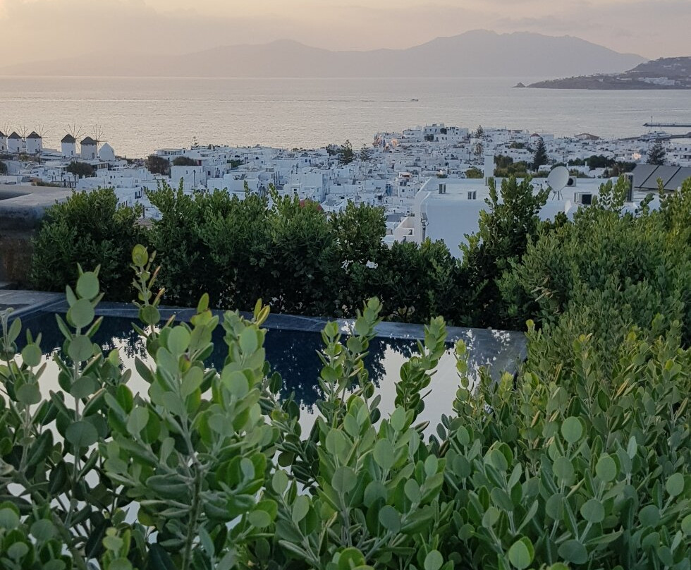 Belvedere Hilltop Complex Rooms & Suites主图