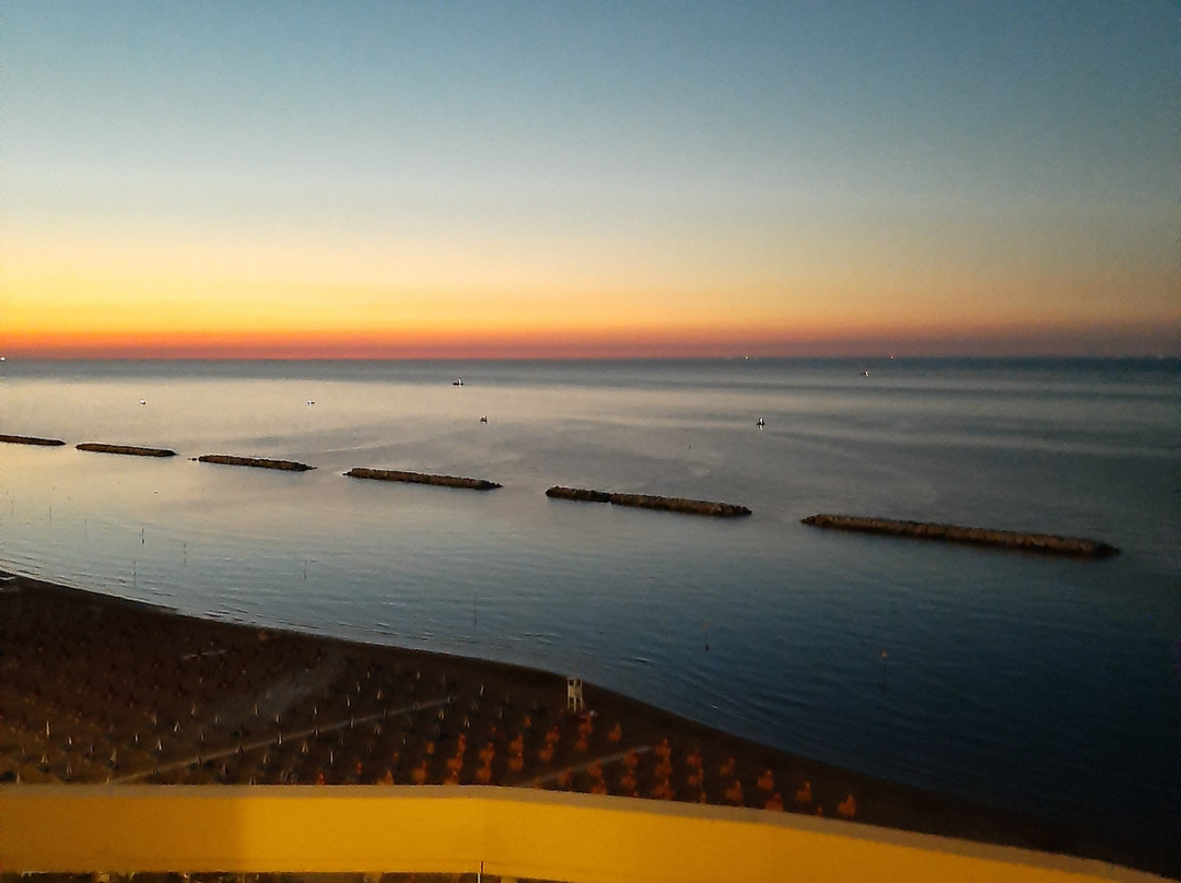 索希先生酒店主图