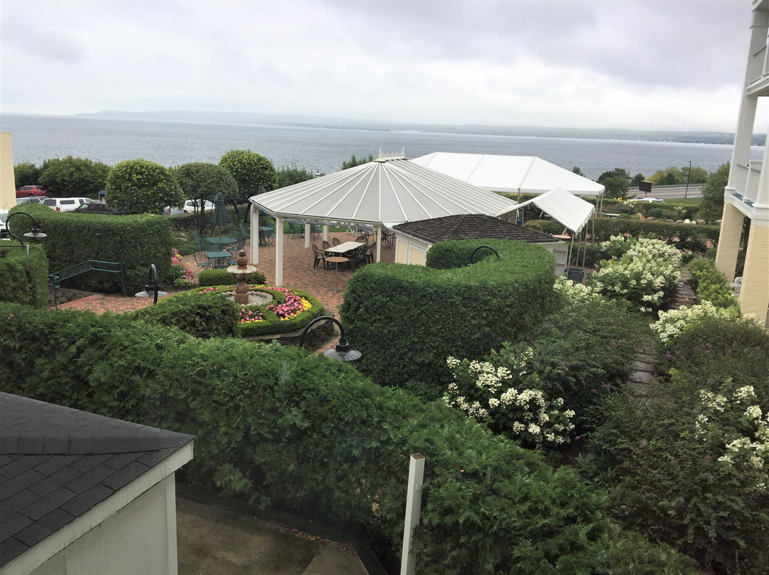 斯塔福德佩里酒店主图