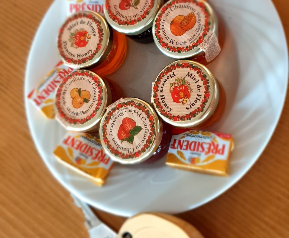 Les Arobiers主图