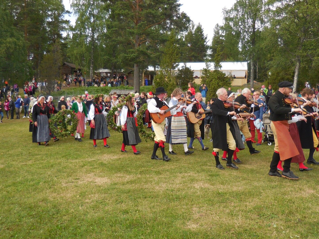 Dössbergets Hembygdsgård med Stadigstugan-Bjursas必去景点