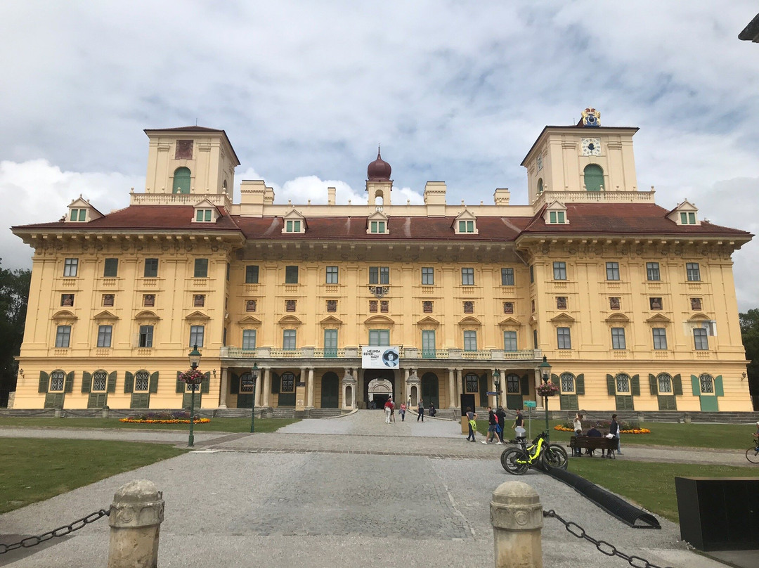 Schloss Esterhazy-铁城必去景点