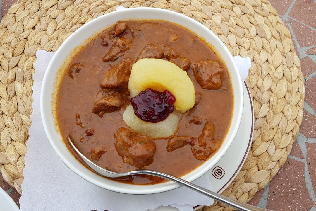 奥斯特曼酒店主图