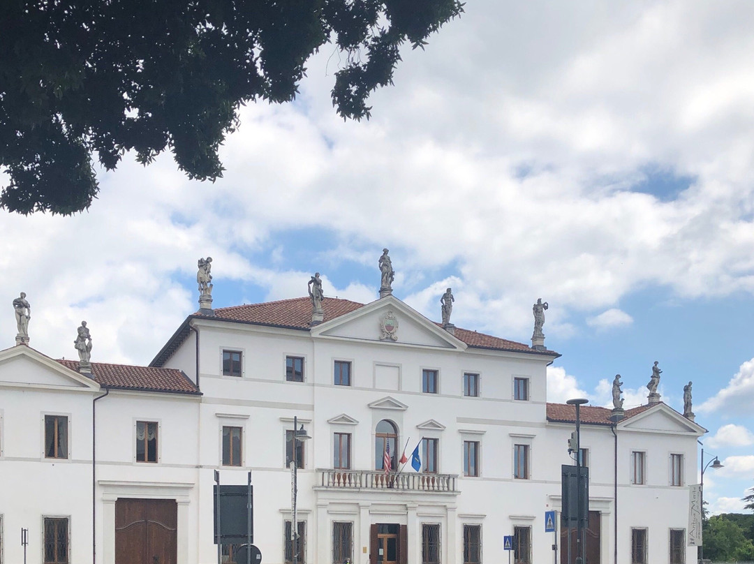 Palazzo Menegozzi景点图片