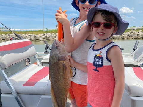 Captain Scott's Catfish Charter-克林顿港必去景点