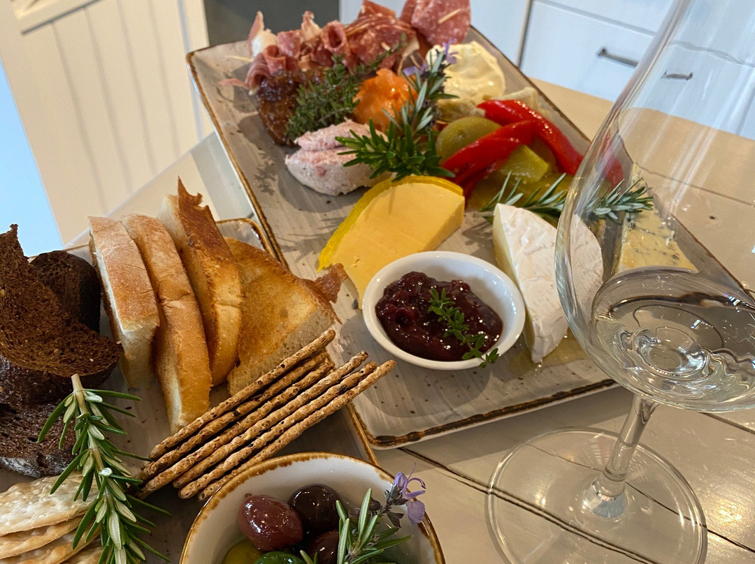 Misha's Vineyard Tasting Room-克伦威尔镇必去景点