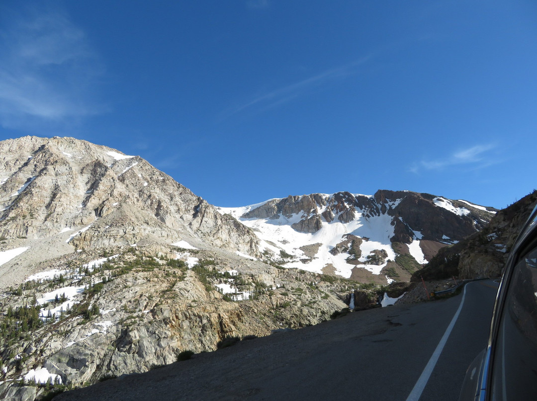 Tioga pass waterfall-利韦宁必去景点