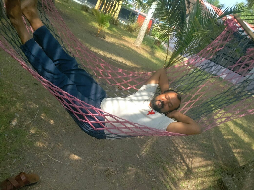 蕾根湖宫殿酒店主图